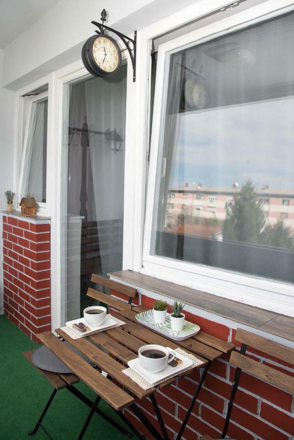 Studio Apartman Zdral داروفار المظهر الخارجي الصورة
