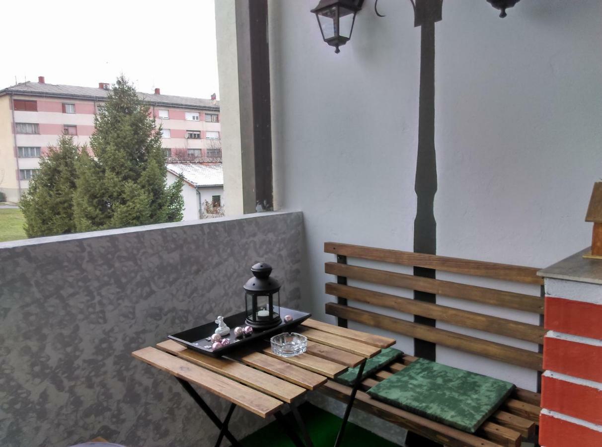 Studio Apartman Zdral داروفار المظهر الخارجي الصورة
